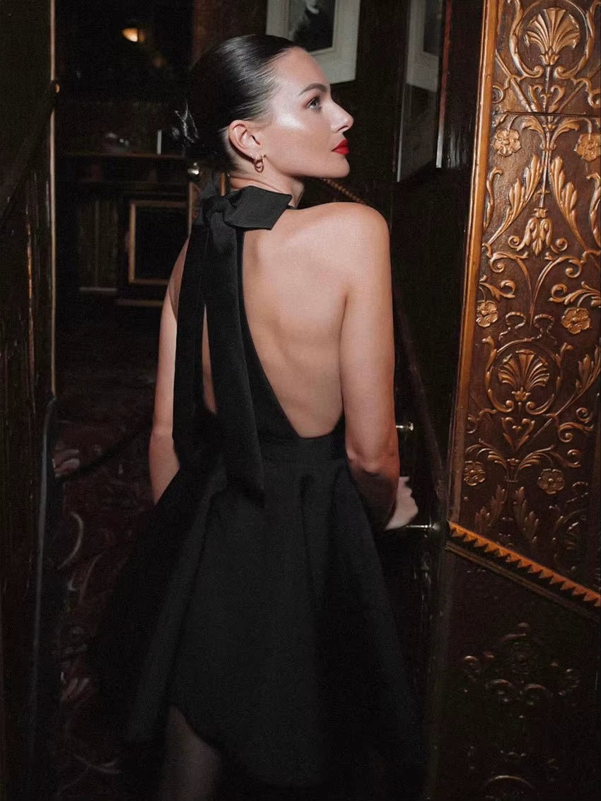 Elegant Vintage Satin Backless Halter Mini Dress with Lace-Up Pocket for Women - Ideal for Evening Gatherings and Summer Occasions