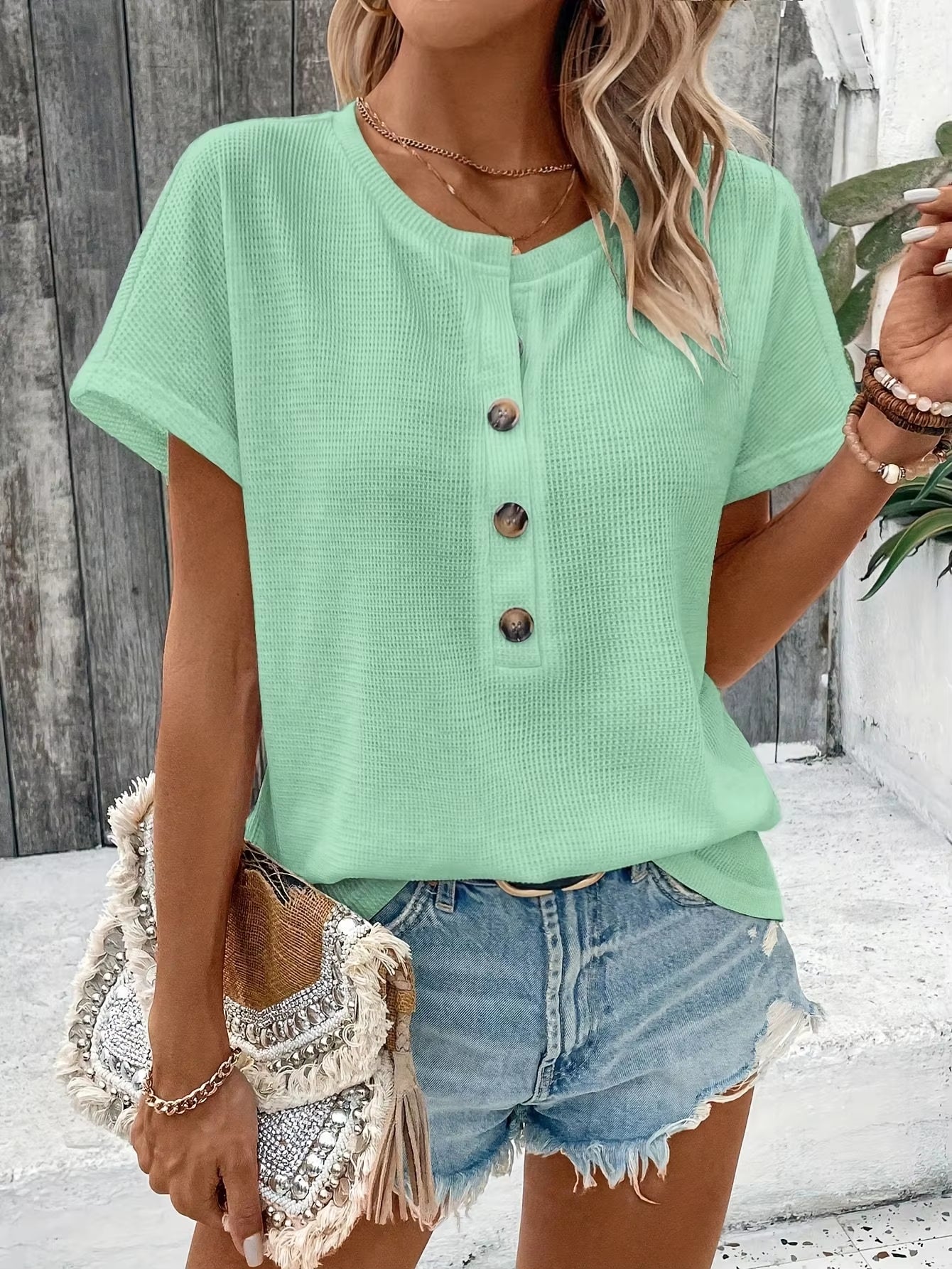 Women's Summer Large Solid Color Short Sleeve V-Neck T-Shirt - Casual Loose Fit with Three-Point Sleeves