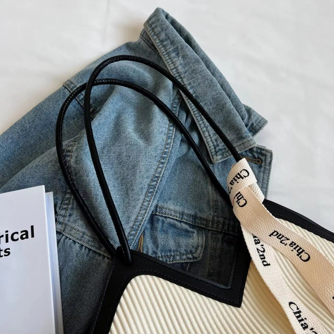 Korean-Inspired Oversized Women's Canvas Tote Bag - Versatile Commuter Shoulder Bag for Students