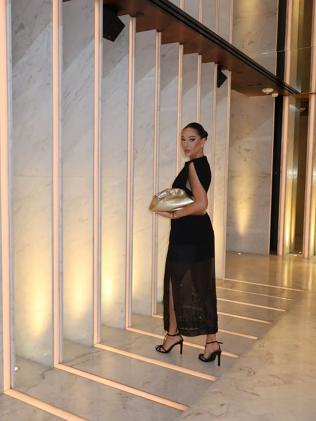 Black Asymmetrical Puff Sleeve T-Shirt for Women - Chic Zipper Top for Spring and Autumn 2026